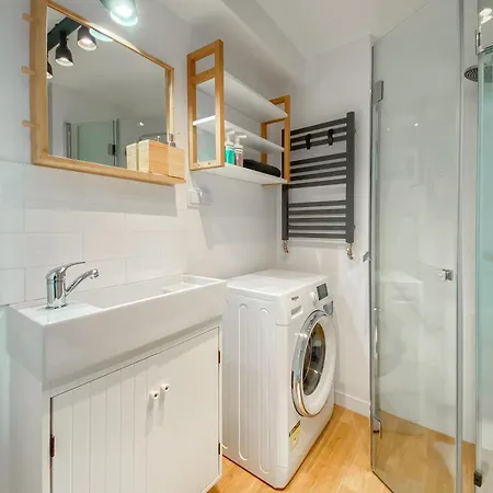 Apartment Scandi-style Escape In *